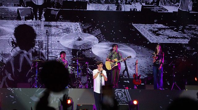 Booth Bank bjb di Konser Sheila on 7 Pekanbaru, melayani dan mempermudah nasabah mendapatkan tiket