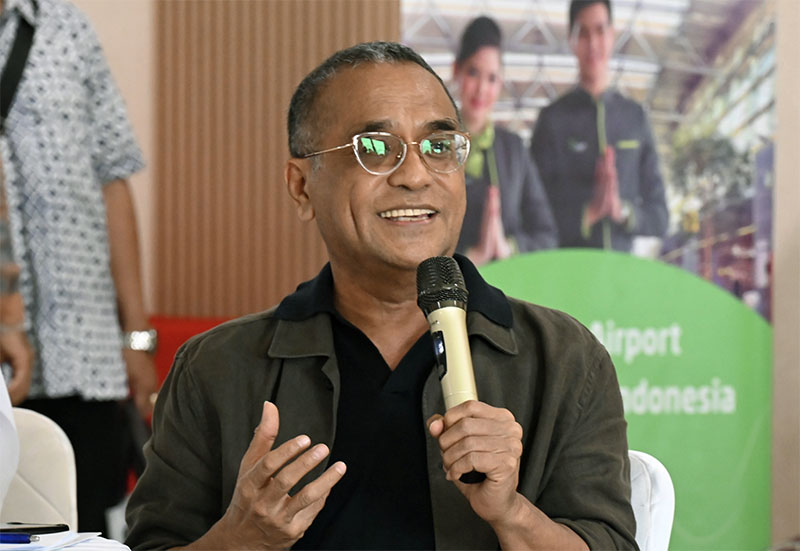 Samuel-Wattimena---Anggota-Badan-Urusan-Rumah-Tangga-(BURT)-DPR-RI