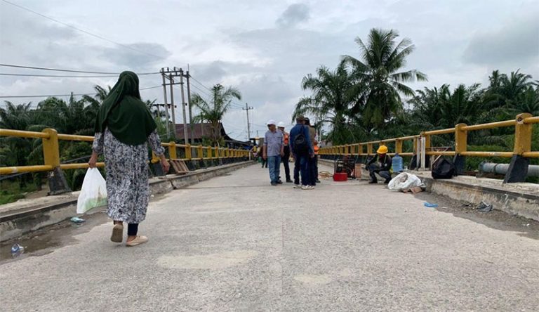 Jembatan Sungai Rokan mulai uji coba, akses jalan strategis Riau ...