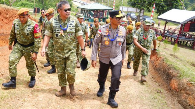 maruli-di-kaltara-tinjau-jalan-perbatasan
